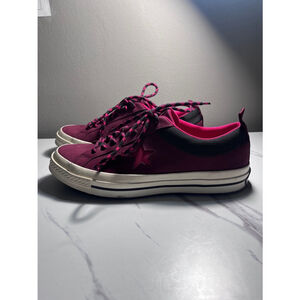 Converse One Star Sneakers